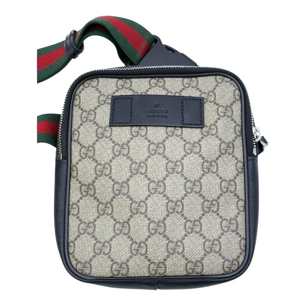 Gucci gg supreme
